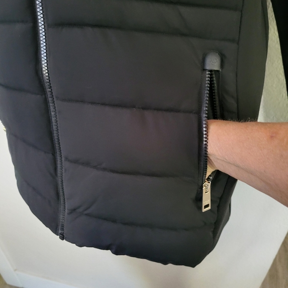 Michael Kors Black Puffer Coat with Faux Fur Hood XL - Picture 2 of 12